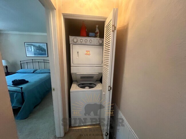Building Photo - 2 Bedroom in Brookstone - Great Lower Elev...