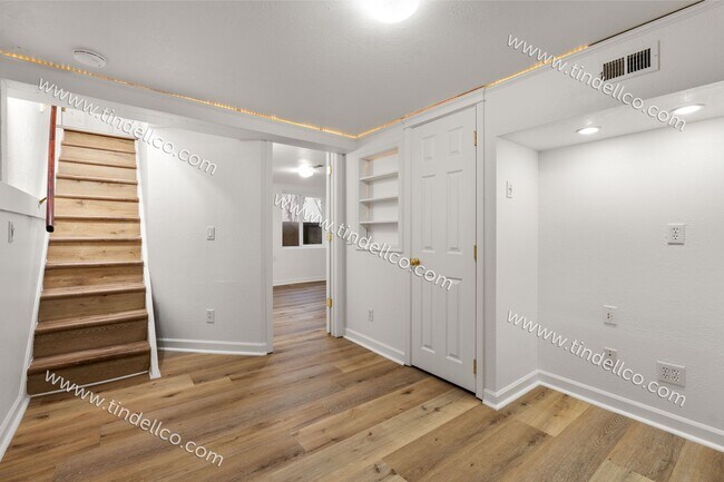 Building Photo - Beautiful North Portland Home —3- Bedrooms, Garage, Fenced Yard & Bonus Space