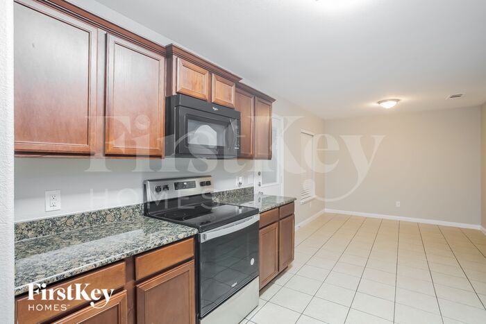 Building Photo - 3300 Overstreet Ln