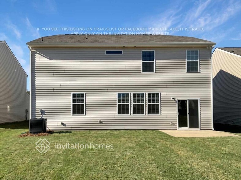 Building Photo - 7364 Echoing Hls Ln
