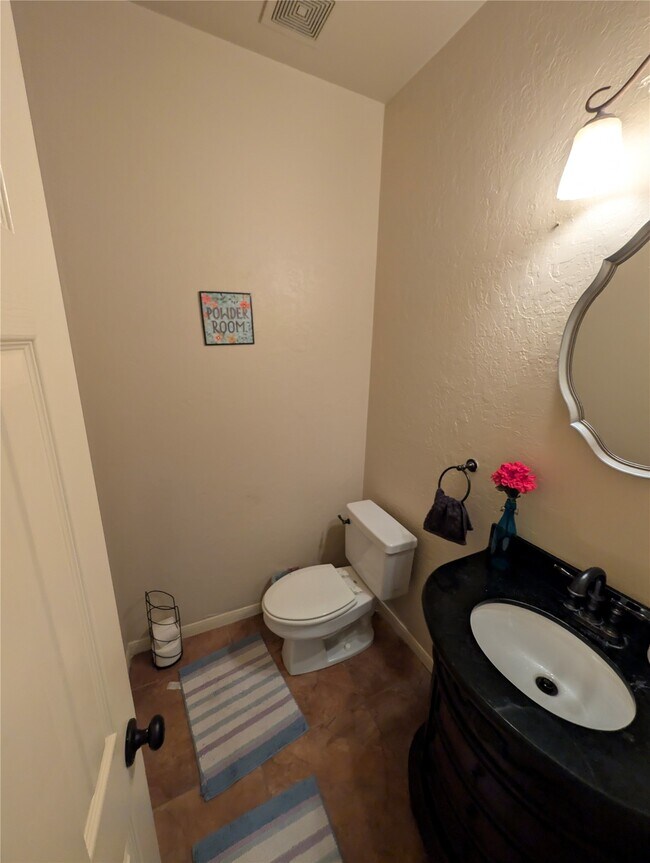 Building Photo - 130 Songful Woods Pl