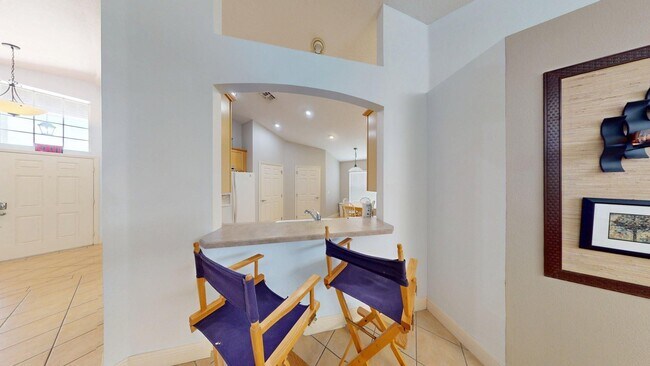 Building Photo - 4 BR 3 BA          POOL HOME    Highlands ...