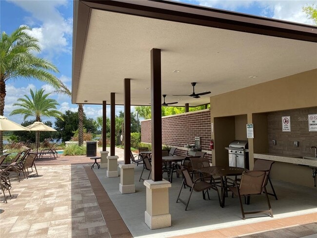 Building Photo - 8019 Glenlloyd Ave