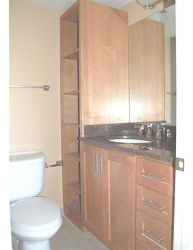 bathroom #2 - 66 Monroe Ave