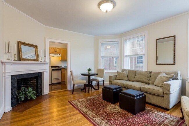 Building Photo - 86 Buckingham St