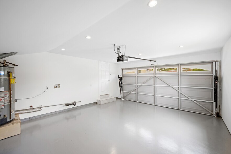 Building Photo - 3805 Los Olivos Ln