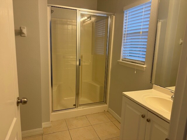 Building Photo - 1803 Royal Ridge Dr