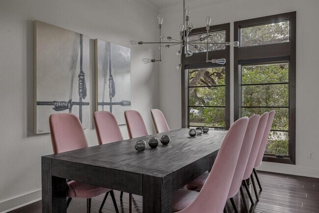 Building Photo - 4720 Rockcliff Rd