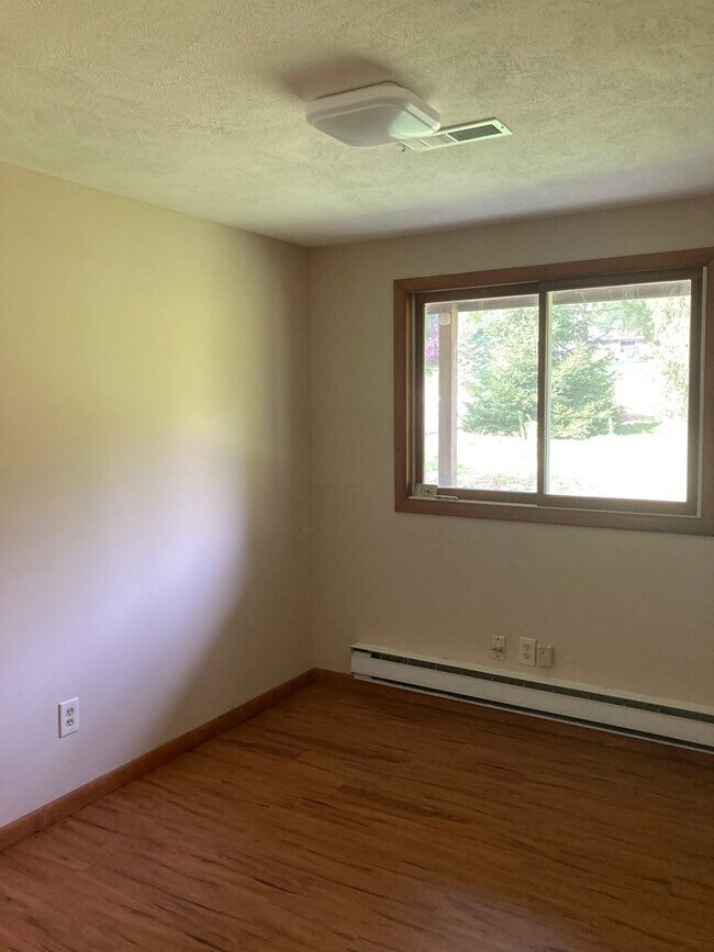 Building Photo - 8525 S Spring Valley Park Dr