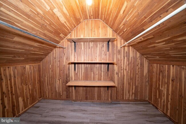 Building Photo - 1457 Manoa Rd