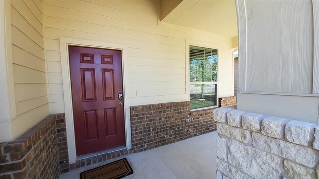 Building Photo - 524 Palmilla St