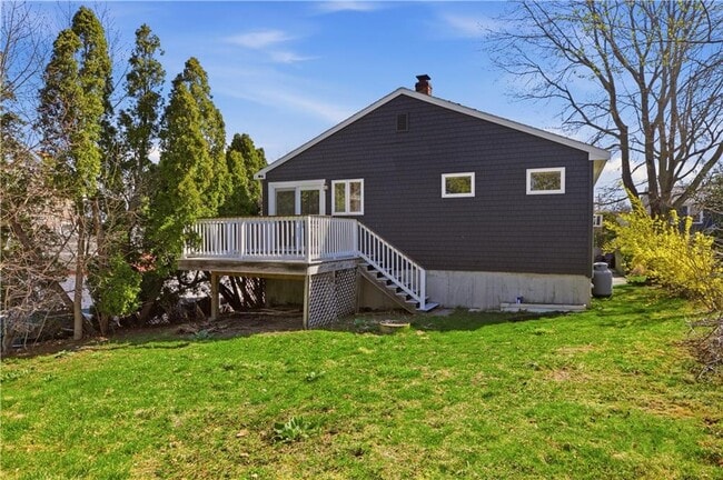 Building Photo - 102 Easton Ave