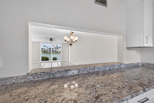 Building Photo - 7540 Bay Island Dr S
