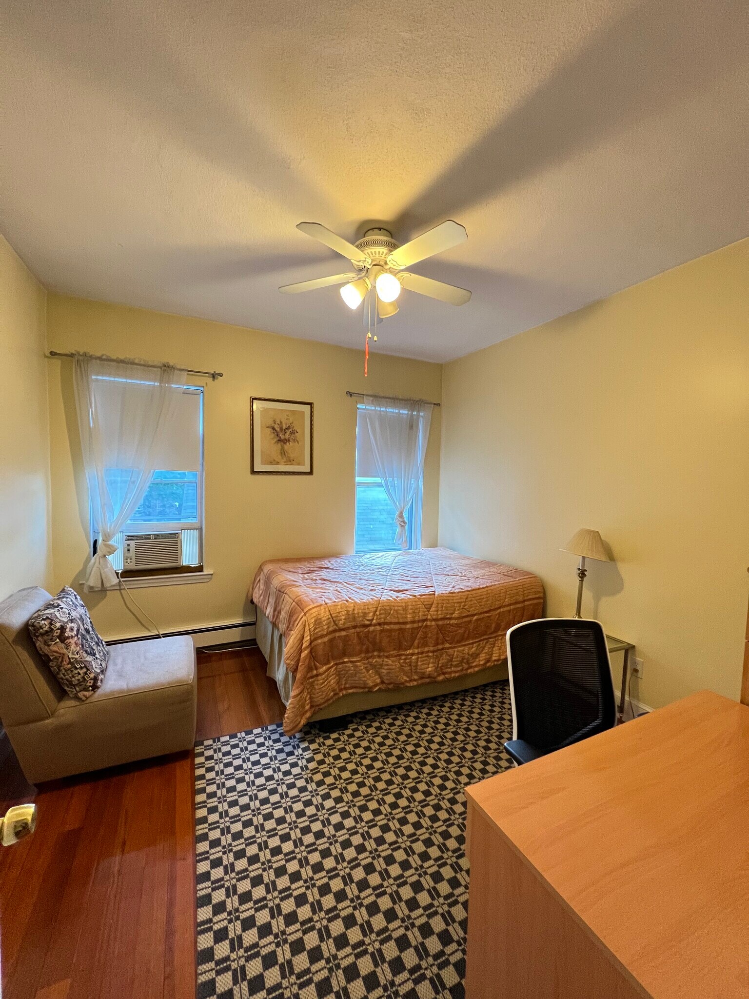 Furniture Included: Bed# 2 - 558 Washington St