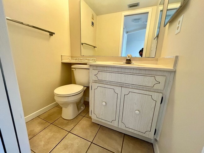 Building Photo - 3490 N Key Dr