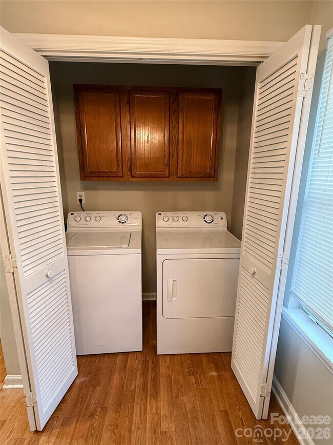 Building Photo - 2802 Iron Gate Ln