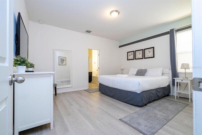 Building Photo - 2625 Santosh Cove