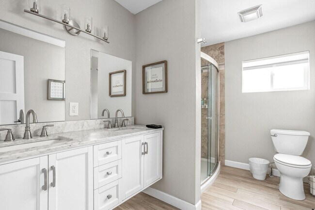 Building Photo - 325 N Bancroft St