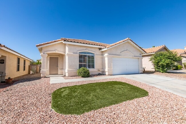 Primary Photo - Beautifully updated 3-bedroom home offerin...