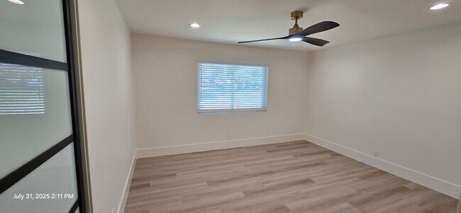 Building Photo - 3024 Sonrisa Dr