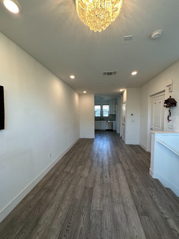 Building Photo - 1499 Cherry Cir