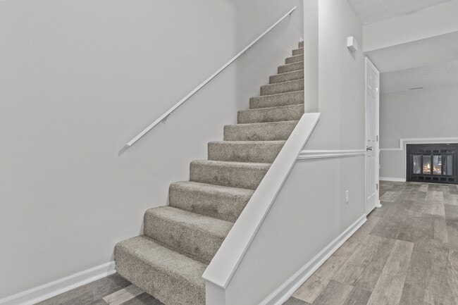 Building Photo - 1658 Foxhaven Dr