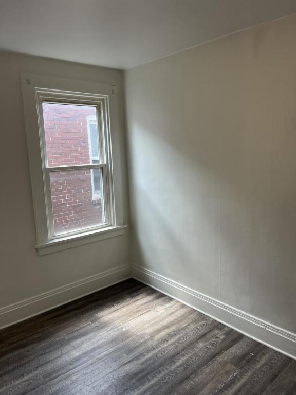 Building Photo - 136 S Spring Ave