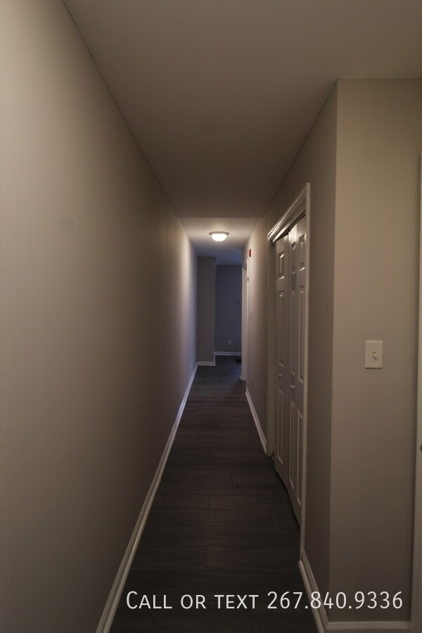 Building Photo - 1016-1018 S 52nd St-18.1A