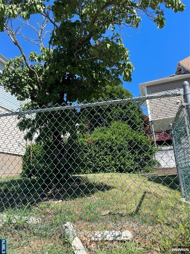 Building Photo - 140 Westervelt Ave
