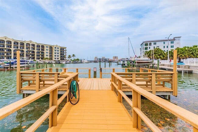 Building Photo - 255 Dolphin Point