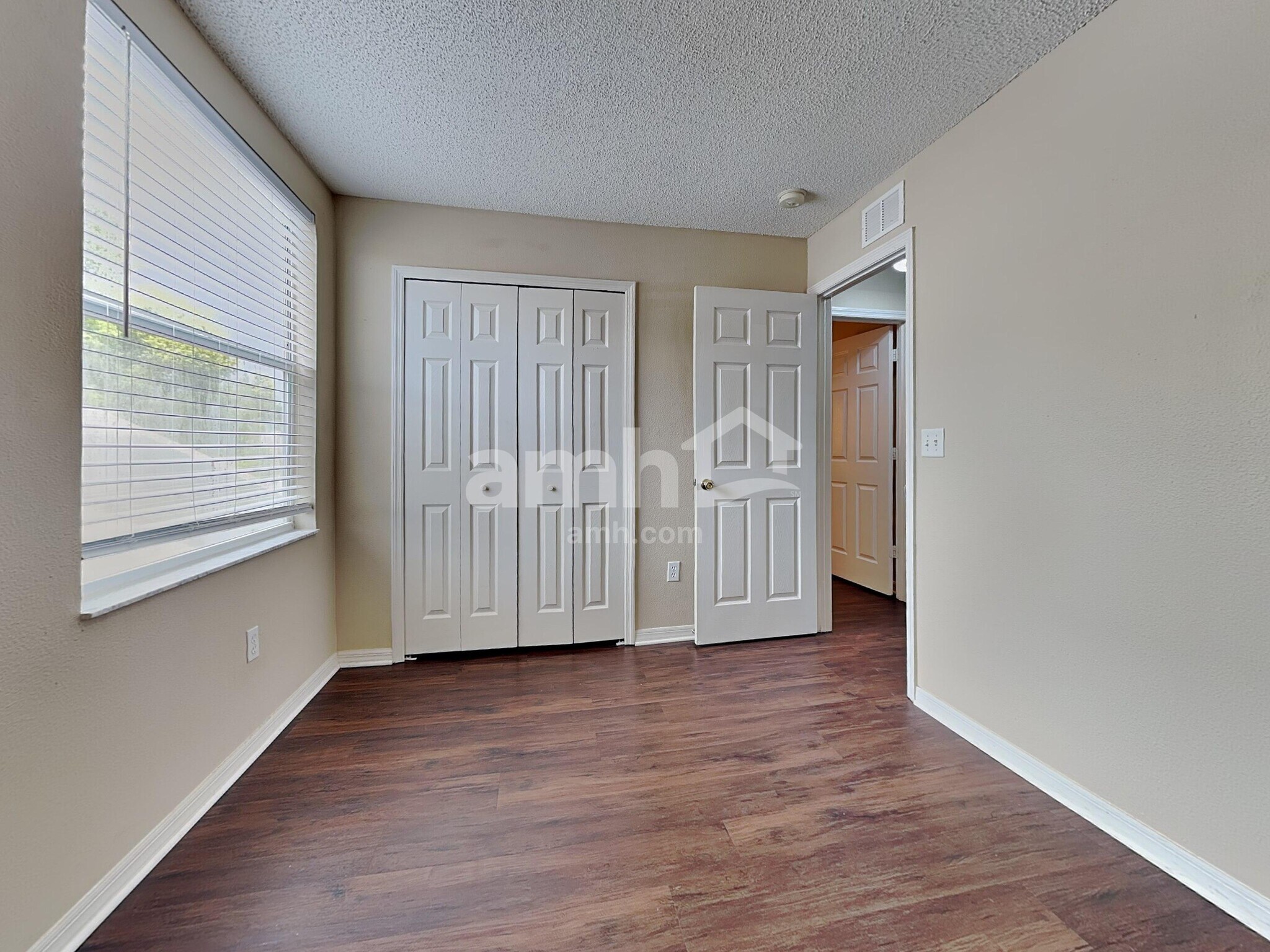 Building Photo - 28721 Seashell Ct