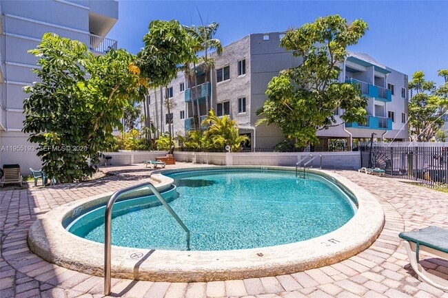 Building Photo - 3527 NE 168th St