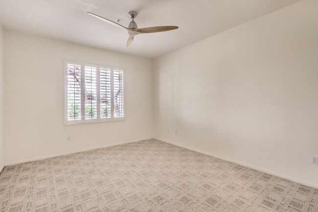 Building Photo - BEAUTIFUL SUMMERLIN CONDO OVERLOOKING THE ...