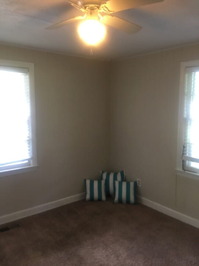 Building Photo - Coming soon! 3 bed house!! Stainless Steel...