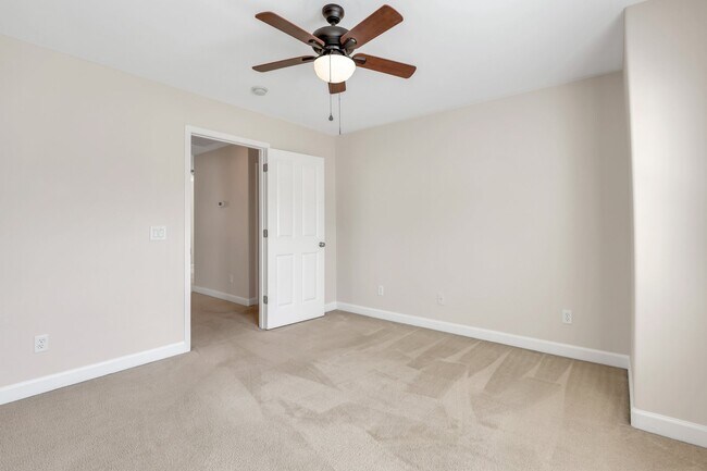 Building Photo - 175 Summer Hill Ct