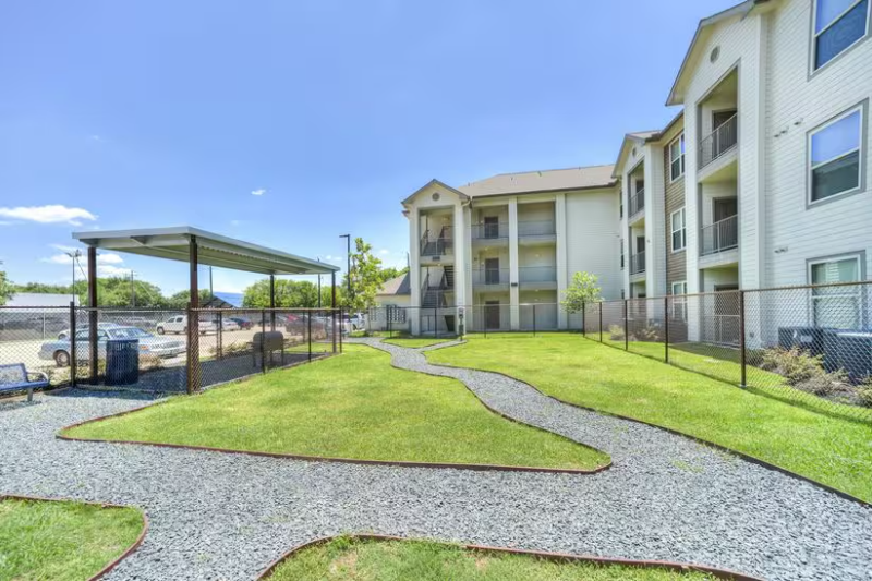 Building Photo - 6520 Jamail Dr