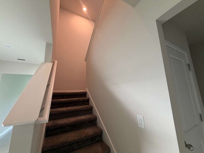 Building Photo - 30561 Gilbern Rd