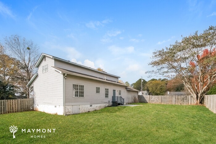 Building Photo - 2175 Red Rose Ln