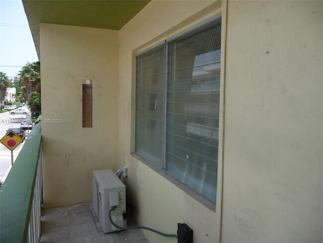 Building Photo - 851 Meridian Ave