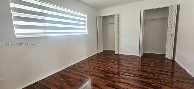 Building Photo - 300 Layne Blvd