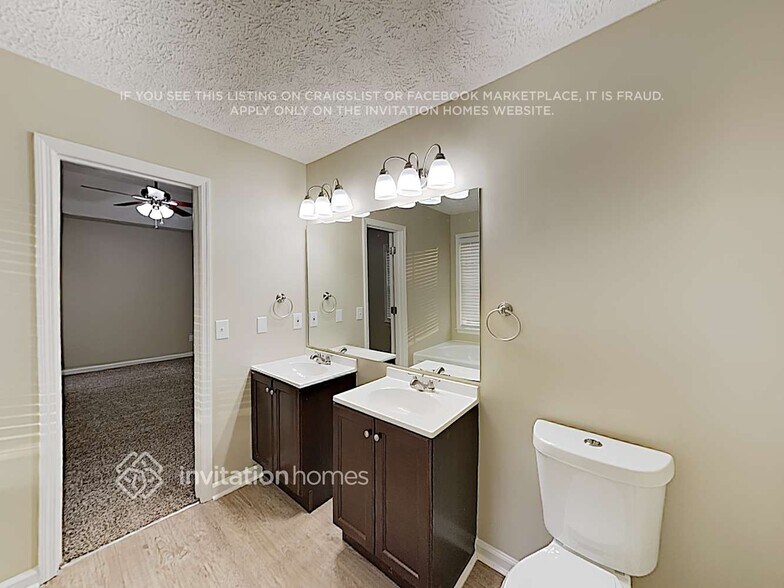 Building Photo - 655 Wedgewood Dr