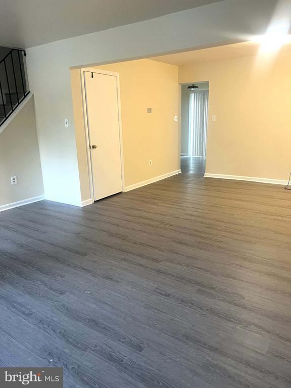 Building Photo - 2753 Bixby Rd