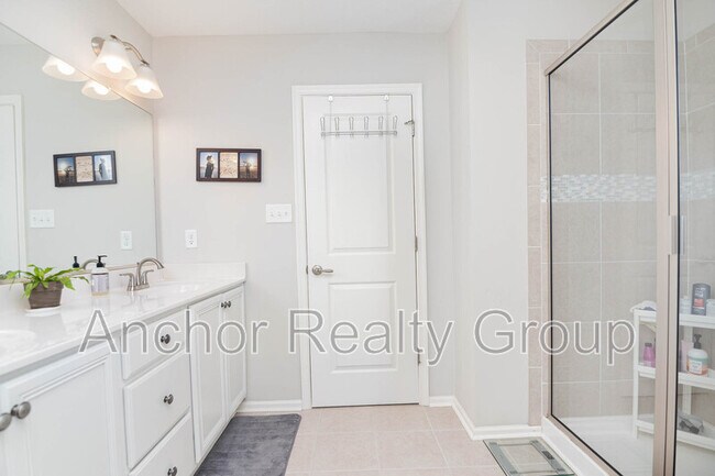Building Photo - 5025 Shell Cove Ln