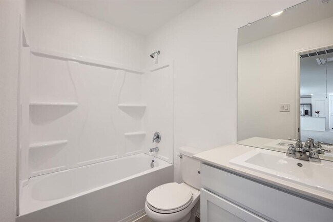 Building Photo - 206 Sambre St