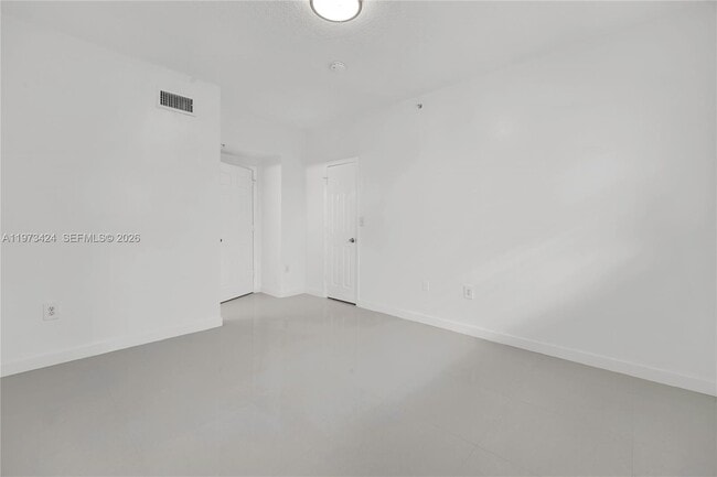 Building Photo - 151 SW 117th Ave