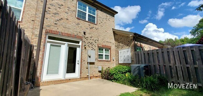 Building Photo - 1167 Augustine Heights Dr