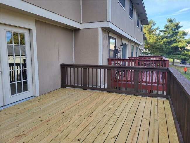 Building Photo - 740 Wheatland Cir