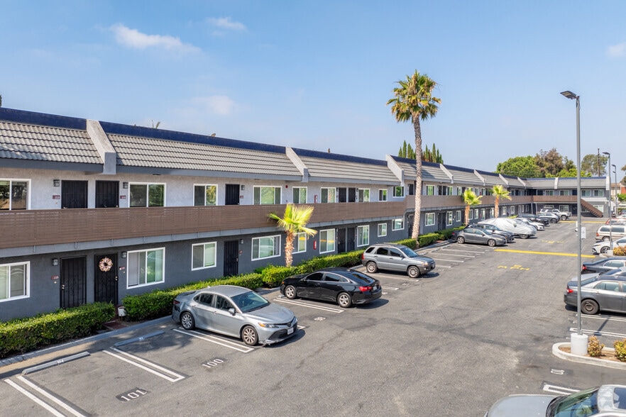 Primary Photo - Del Amo Place Apartments Homes