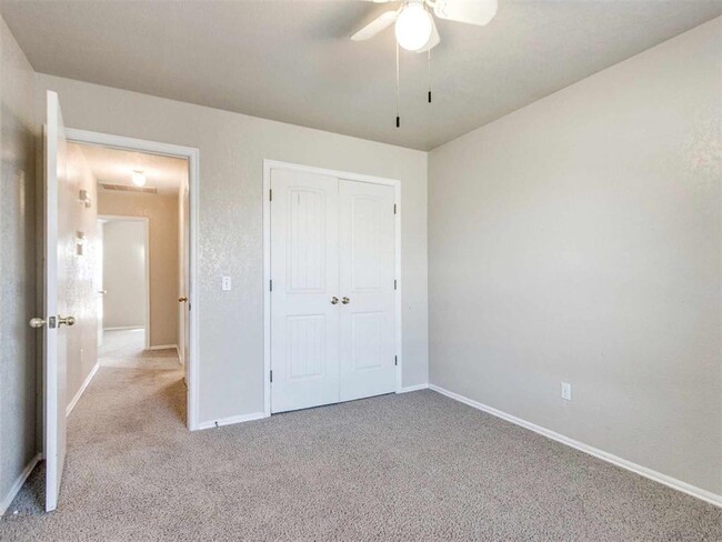 Building Photo - 15113 Stone Meadows Dr