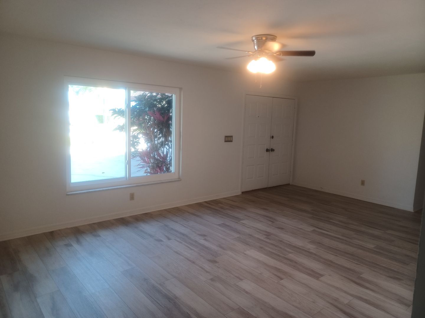 Building Photo - COMING SOON: Spacious Gulf Access 3 BR / 3 BA Home With a Large Screened Lanai for Entertaining &...